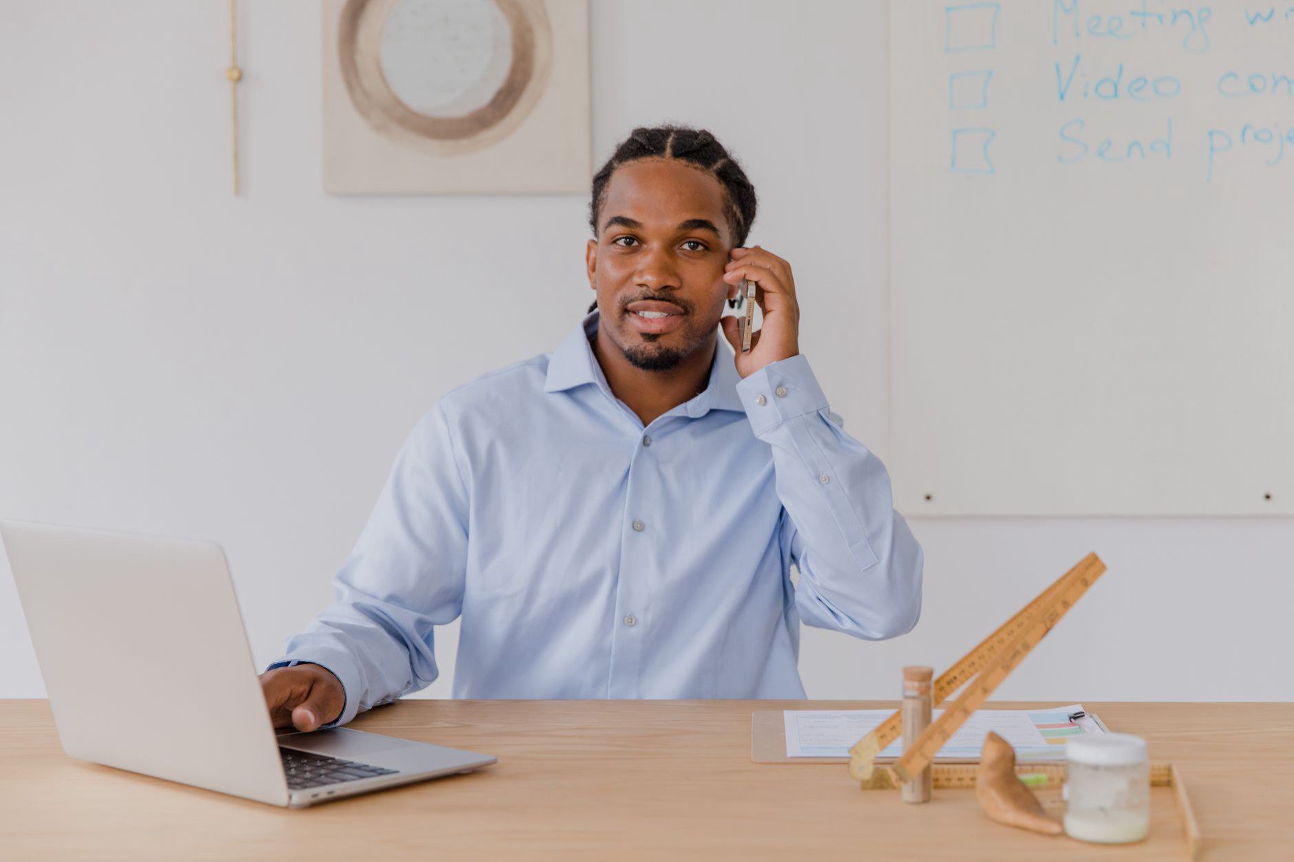 Nhiều chủ cửa hàng truyền thống đang chuyển dịch sang kinh doanh online Nhiều chủ cửa hàng truyền thống đang chuyển dịch sang kinh doanh online